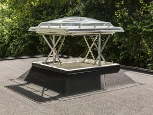 VELUX virsgaismas logi un gaismas tuneļi