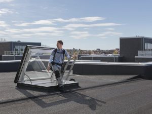 VELUX virsgaismas logi un gaismas tuneļi