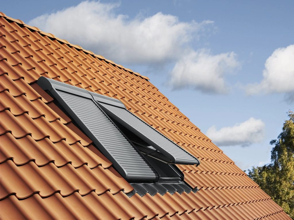 VELUX žalūzijas un saulessargi