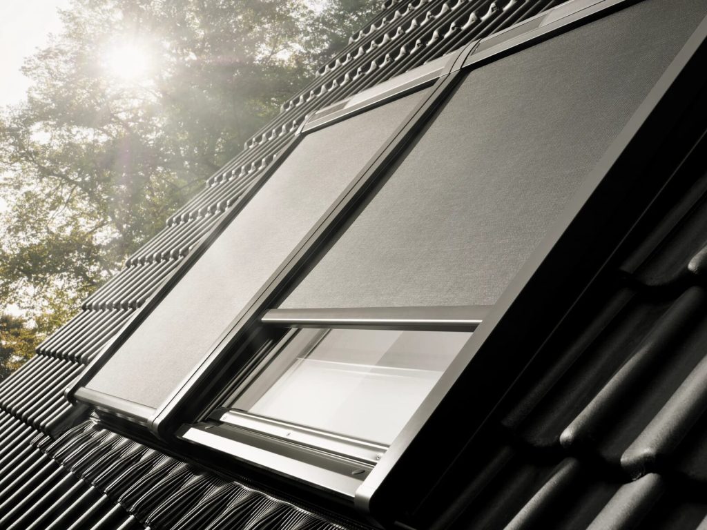 VELUX žalūzijas un saulessargi